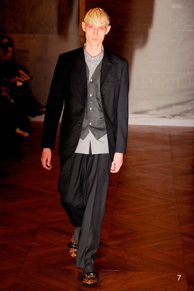 Look 7